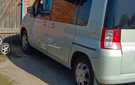 Honda Mobilio I, 2002 год, 550 000 рублей, 13 фотография