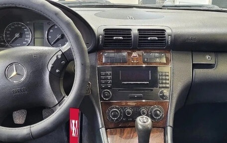 Mercedes-Benz C-Класс, 2006 год, 800 000 рублей, 3 фотография