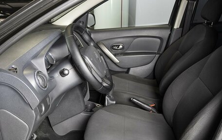 Renault Logan II, 2014 год, 605 300 рублей, 16 фотография