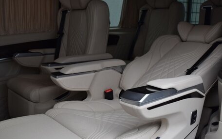 Mercedes-Benz V-Класс, 2025 год, 19 800 000 рублей, 7 фотография