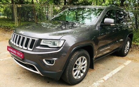 Jeep Grand Cherokee, 2016 год, 3 400 000 рублей, 26 фотография