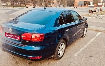 Volkswagen Jetta VI, 2013 год, 800 000 рублей, 1 фотография