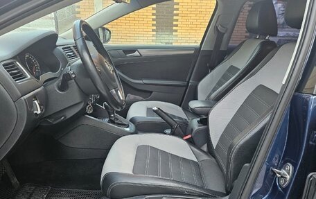 Volkswagen Jetta VI, 2013 год, 800 000 рублей, 6 фотография