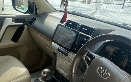 Toyota Land Cruiser Prado 150 рестайлинг 2, 2021 год, 4 900 000 рублей, 5 фотография