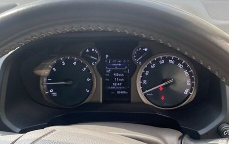 Toyota Land Cruiser Prado 150 рестайлинг 2, 2021 год, 4 900 000 рублей, 6 фотография