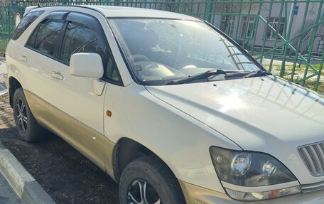 Toyota Harrier, 1999 год, 890 000 рублей, 2 фотография