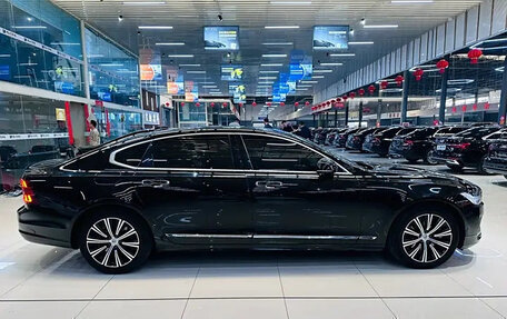Volvo S90 II рестайлинг, 2021 год, 2 920 000 рублей, 4 фотография