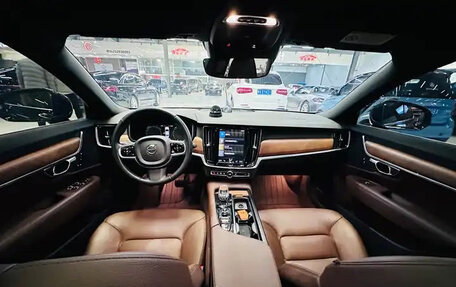 Volvo S90 II рестайлинг, 2021 год, 2 920 000 рублей, 9 фотография