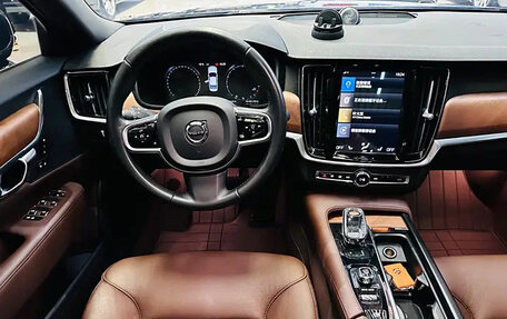 Volvo S90 II рестайлинг, 2021 год, 2 920 000 рублей, 10 фотография