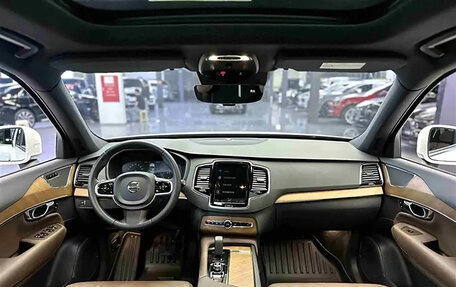 Volvo XC90 II рестайлинг, 2021 год, 3 920 000 рублей, 5 фотография