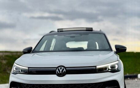 Volkswagen Tiguan, 2025 год, 4 700 000 рублей, 26 фотография
