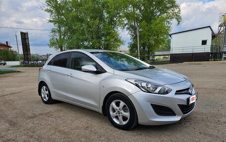 Hyundai i30 II рестайлинг, 2013 год, 1 050 000 рублей, 2 фотография