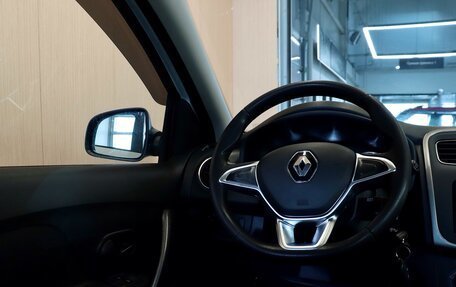 Renault Logan II, 2018 год, 890 000 рублей, 16 фотография