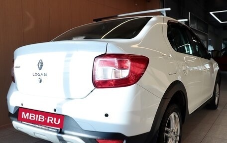 Renault Logan II, 2018 год, 890 000 рублей, 5 фотография