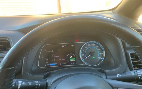 Nissan Leaf II, 2017 год, 1 590 000 рублей, 12 фотография