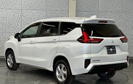 Mitsubishi Xpander, 2023 год, 1 800 000 рублей, 4 фотография
