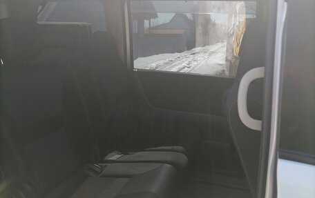 Nissan Serena III, 2008 год, 700 000 рублей, 10 фотография