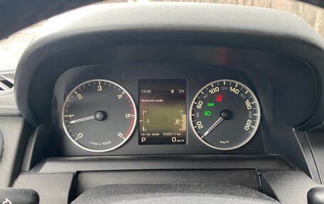 Land Rover Discovery IV, 2013 год, 2 100 000 рублей, 15 фотография