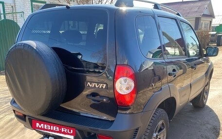 Chevrolet Niva I рестайлинг, 2019 год, 965 000 рублей, 6 фотография