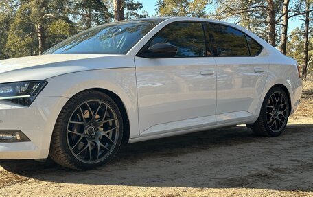 Skoda Superb III рестайлинг, 2016 год, 3 400 000 рублей, 7 фотография