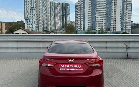 Hyundai Elantra V, 2012 год, 1 080 000 рублей, 4 фотография