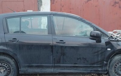Nissan Tiida, 2012 год, 350 000 рублей, 1 фотография