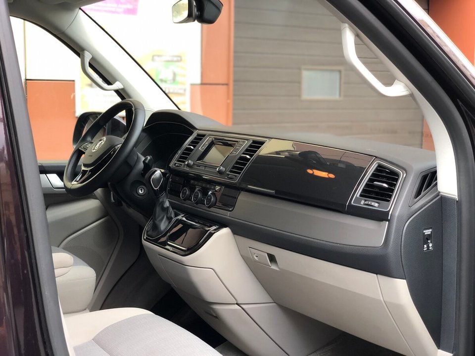 Volkswagen Multivan T6, 2016 год, 1 200 000 рублей, 4 фотография