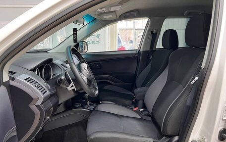 Mitsubishi Outlander III рестайлинг 3, 2011 год, 1 299 000 рублей, 7 фотография