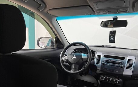 Mitsubishi Outlander III рестайлинг 3, 2011 год, 1 299 000 рублей, 10 фотография