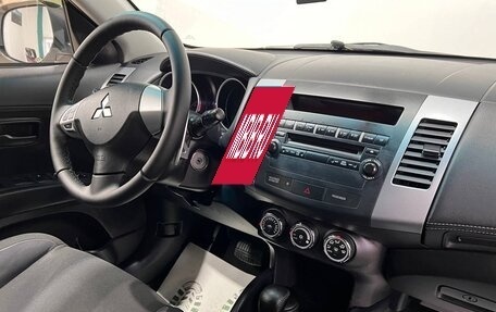 Mitsubishi Outlander III рестайлинг 3, 2011 год, 1 299 000 рублей, 9 фотография
