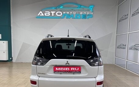 Mitsubishi Outlander III рестайлинг 3, 2011 год, 1 299 000 рублей, 4 фотография