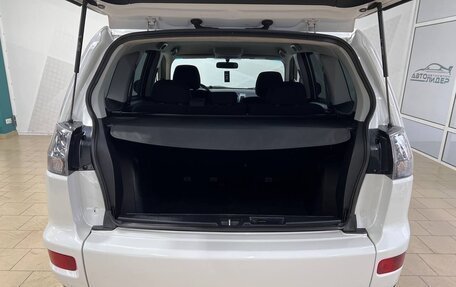 Mitsubishi Outlander III рестайлинг 3, 2011 год, 1 299 000 рублей, 14 фотография