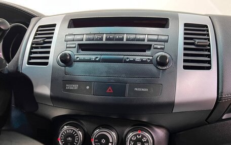 Mitsubishi Outlander III рестайлинг 3, 2011 год, 1 299 000 рублей, 15 фотография