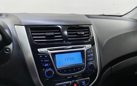 Hyundai Solaris II рестайлинг, 2013 год, 748 000 рублей, 14 фотография