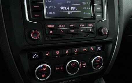 Volkswagen Jetta VI, 2014 год, 1 250 000 рублей, 15 фотография