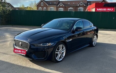 Jaguar XE I рестайлинг, 2019 год, 3 490 000 рублей, 4 фотография