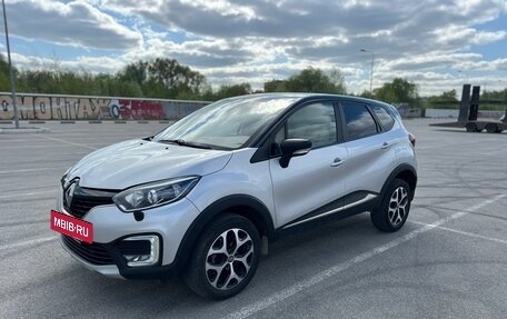 Renault Kaptur I рестайлинг, 2017 год, 1 590 000 рублей, 2 фотография