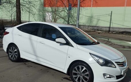 Hyundai Solaris II рестайлинг, 2014 год, 1 000 000 рублей, 5 фотография