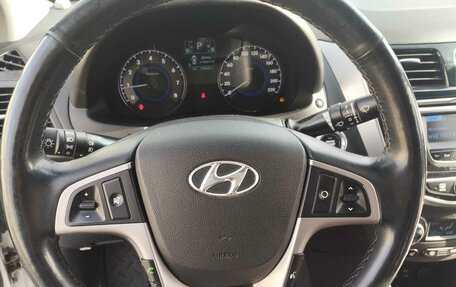 Hyundai Solaris II рестайлинг, 2014 год, 1 000 000 рублей, 8 фотография