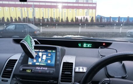 Toyota Prius, 2004 год, 500 000 рублей, 2 фотография
