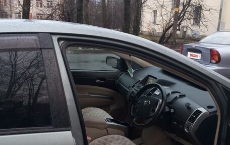 Toyota Prius, 2004 год, 500 000 рублей, 13 фотография