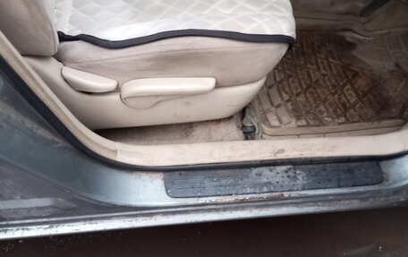 Toyota Prius, 2004 год, 500 000 рублей, 9 фотография