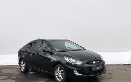 Hyundai Solaris II рестайлинг, 2012 год, 680 000 рублей, 3 фотография