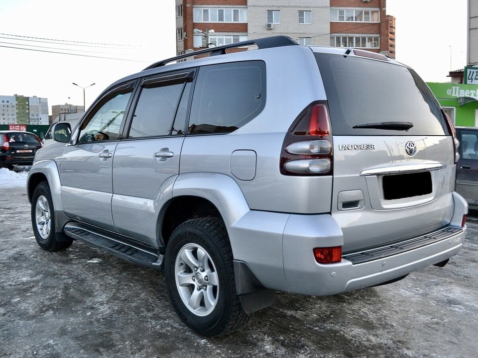 Toyota Land Cruiser Prado 120 рестайлинг, 2009 год, 580 000 рублей, 10 фотография