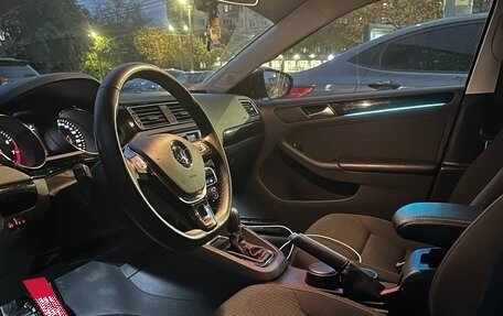 Volkswagen Jetta VI, 2018 год, 1 830 000 рублей, 6 фотография