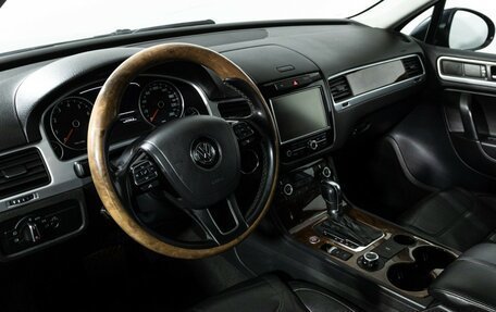 Volkswagen Touareg III, 2012 год, 1 950 000 рублей, 11 фотография