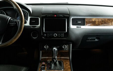 Volkswagen Touareg III, 2012 год, 1 950 000 рублей, 14 фотография