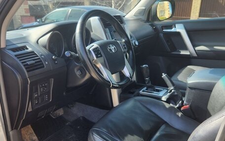Toyota Land Cruiser Prado 150 рестайлинг 2, 2012 год, 2 650 000 рублей, 7 фотография