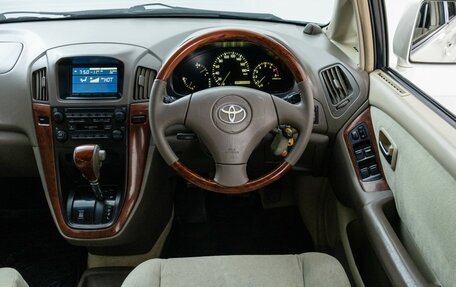 Toyota Harrier, 2001 год, 955 000 рублей, 15 фотография