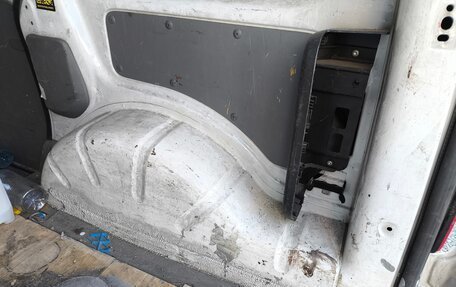 Volkswagen Caddy III рестайлинг, 2006 год, 385 000 рублей, 24 фотография